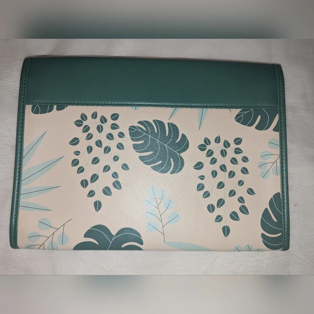Starbucks Monstera Leaves Clutch Pouch Limited Edition RARE Thailand Green Tan
